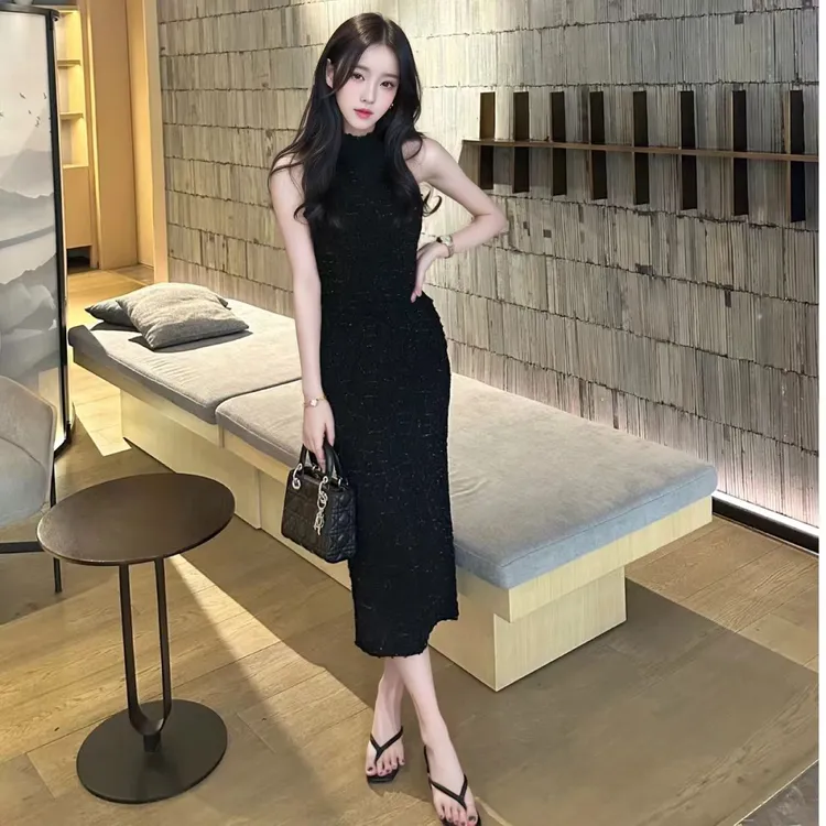 夏季弹力亮丝流苏长款洋气方格圆领削肩开叉连衣裙黑色小黑裙裙子
