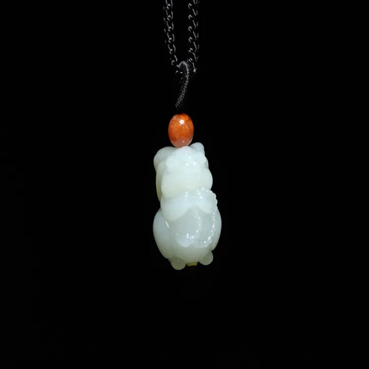 天然和田玉白玉生肖兔 挂件 通天眼 尺寸：16/20/18mm，重量：8.9g