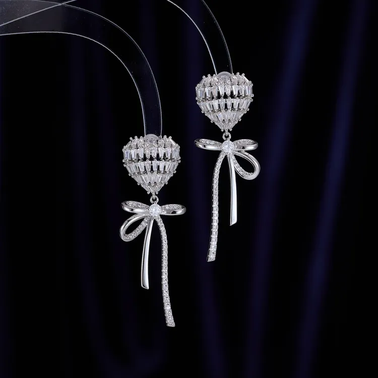 铜合金锆石耳饰 新款时尚轻奢爱心蝴蝶结耳环重工满钻设计师耳饰