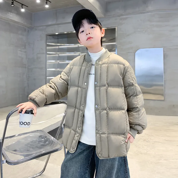 儿童装男童冬装轻薄羽绒服2025新款中大童冬季男孩保暖白鸭绒外套
