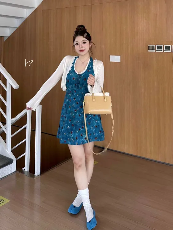 大码女装法式碎花连衣裙女夏季海边度假风挂脖裙子防晒开衫两件套