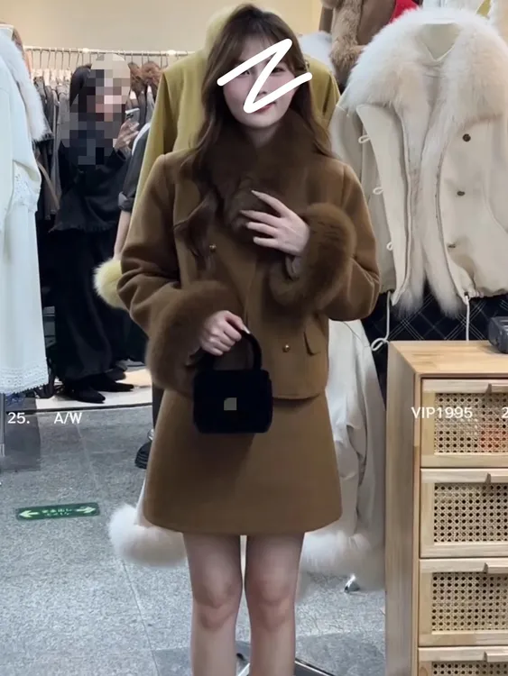 2025冬新款轻奢名媛风减龄气质双排扣法式毛呢外套+裙子装2000