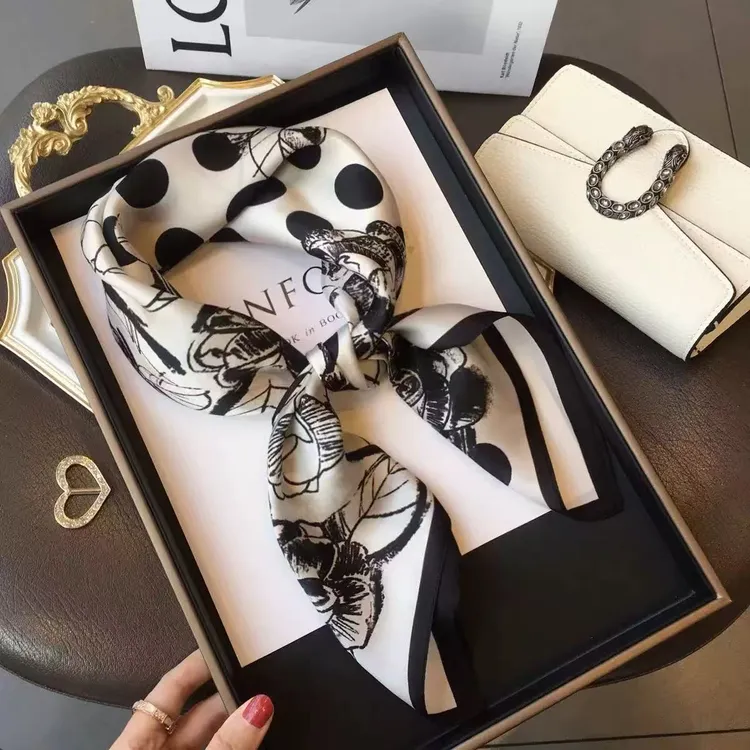 波点山茶花68cm方巾100%桑蚕丝经典百搭春夏款