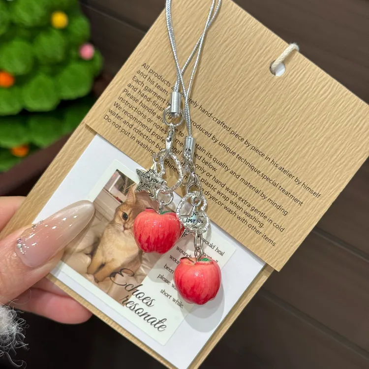 一颗创意仿真苹果挂件甜美少女包包钥匙链手机链圣诞节平安夜挂件