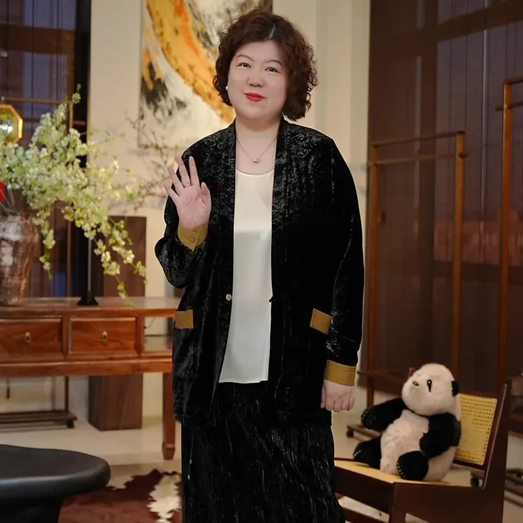 金雀绫【金韵芳华】100桑蚕丝丝绒静奢气质加宽加大外套SZA3TW579