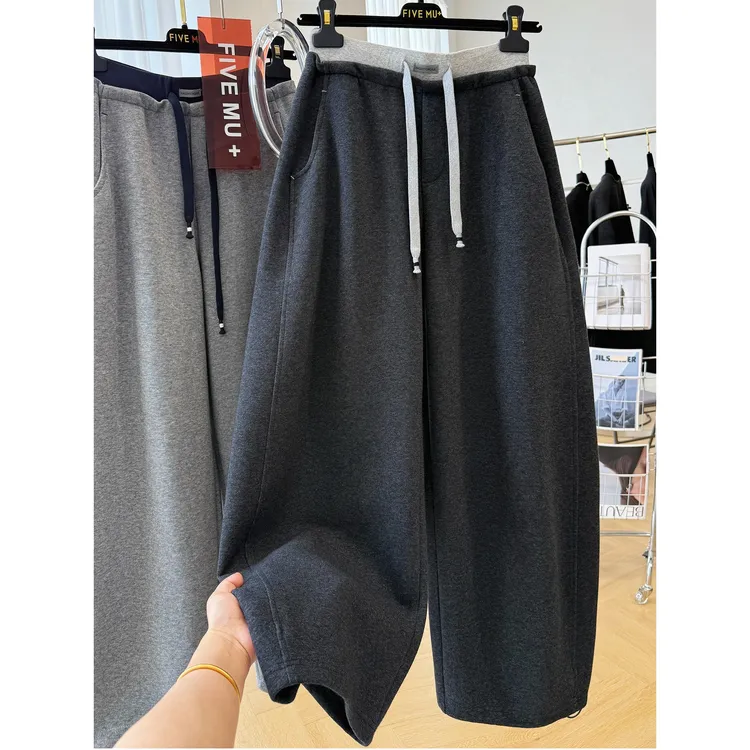 大码女装胖mm240斤韩系松弛感巨好看卫裤休闲裤女独特别致弯刀裤