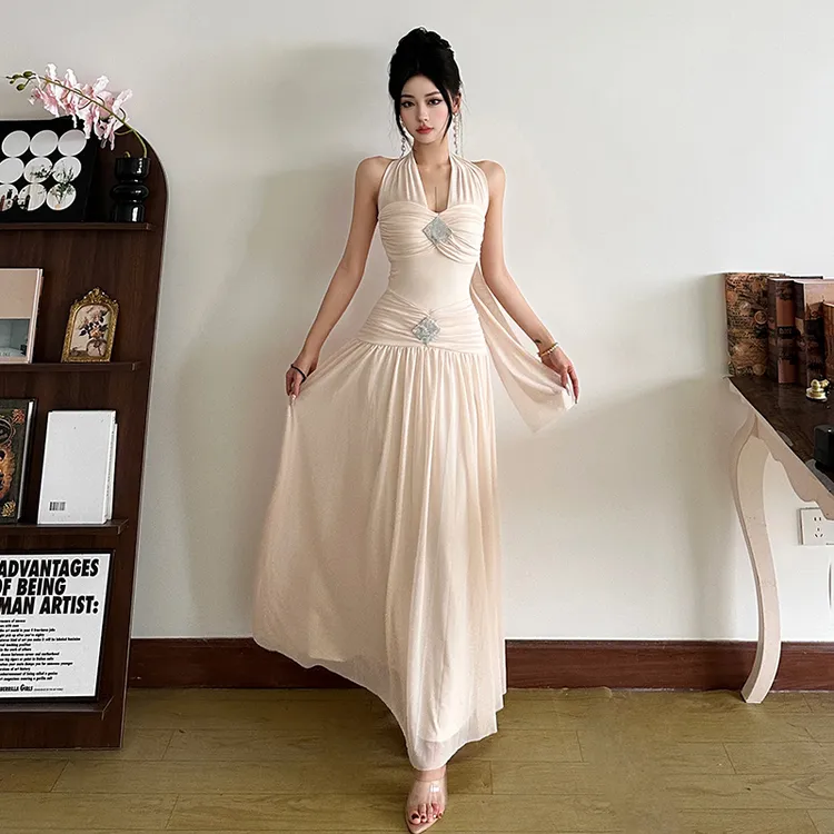 Malou 茶歇温柔女神修身V领显瘦连衣裙女 飘逸度假长裙K25D64420