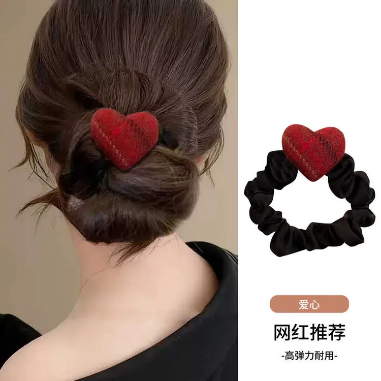 爱心毛绒发圈女高级感大肠发圈头绳扎头发皮筋发饰新款红色气质