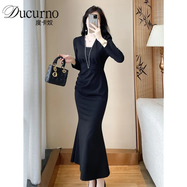 包臀黑色鱼尾连衣裙2025秋冬新款气质收腰显瘦独特精致礼服长裙子