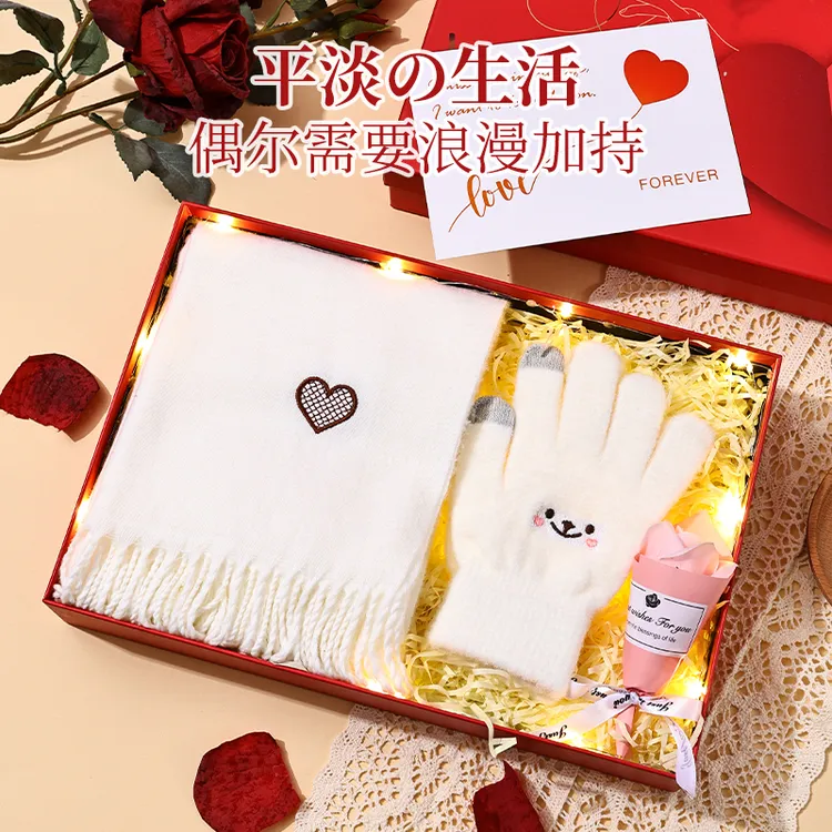 冬天的第一条围巾送女朋友礼物送闺蜜生日礼物节日礼物触屏手套商品图