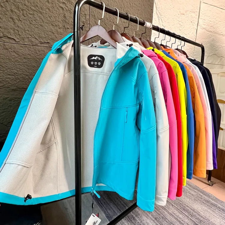 3D立体裁剪！户外机能机能风男女情侣秋季抓绒连帽软壳冲锋衣外套