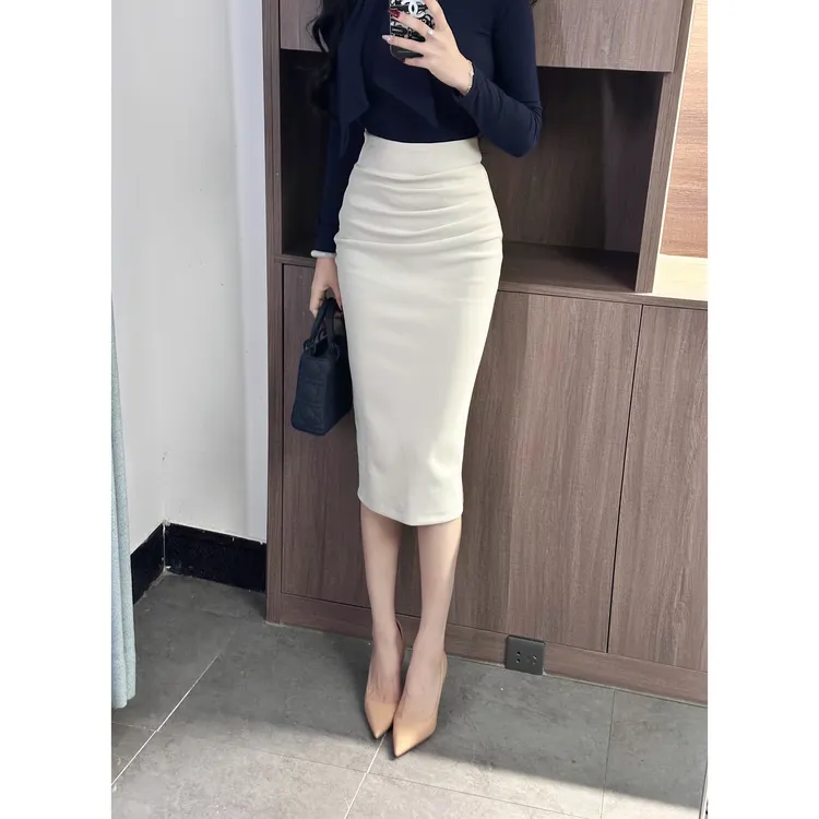【巧思逸】黑色显瘦半身裙女春夏时尚修身褶皱遮肚高腰中长款包臀裙