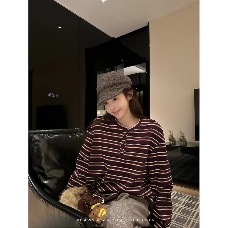 THEISSN宁司 撞色圆领横条纹针织衫女冬慵懒宽松上衣 01792