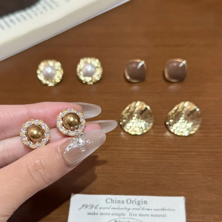 铜合金锆石耳饰 铜合金锆石珍珠耳钉 秋冬新款小众高级气质