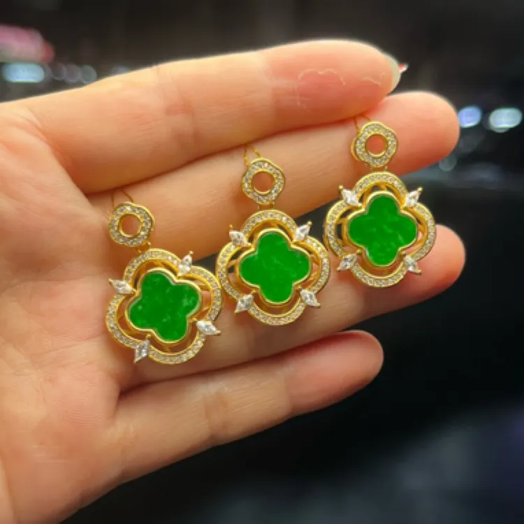 四叶草银镶嵌精致镂空