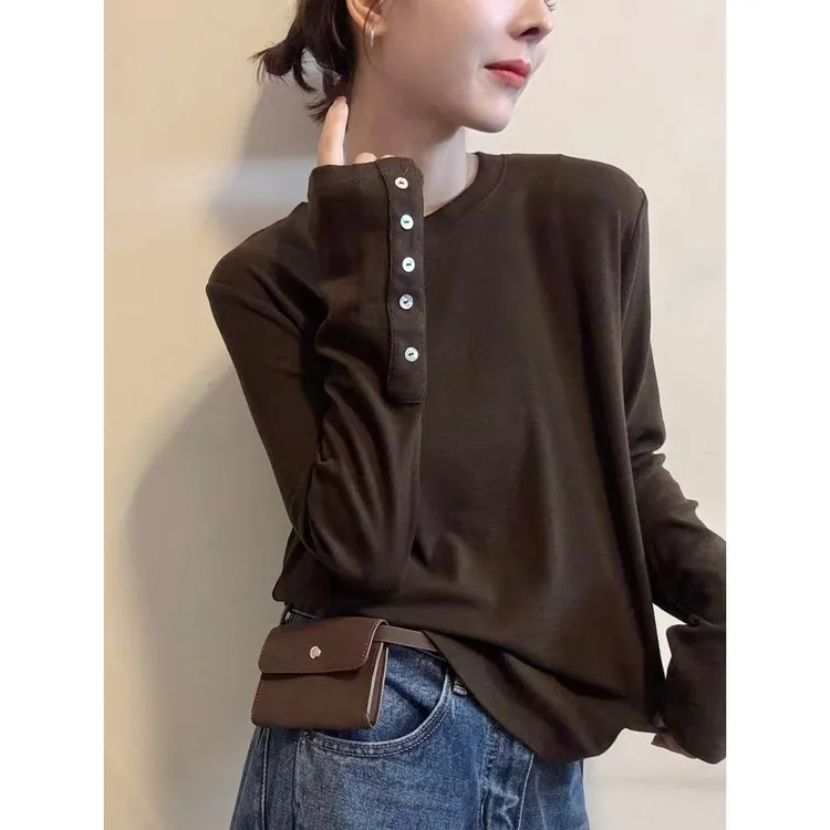 长袖t恤女2025新款欧货早秋女装上衣设计感袖子贝壳扣内搭打底衫