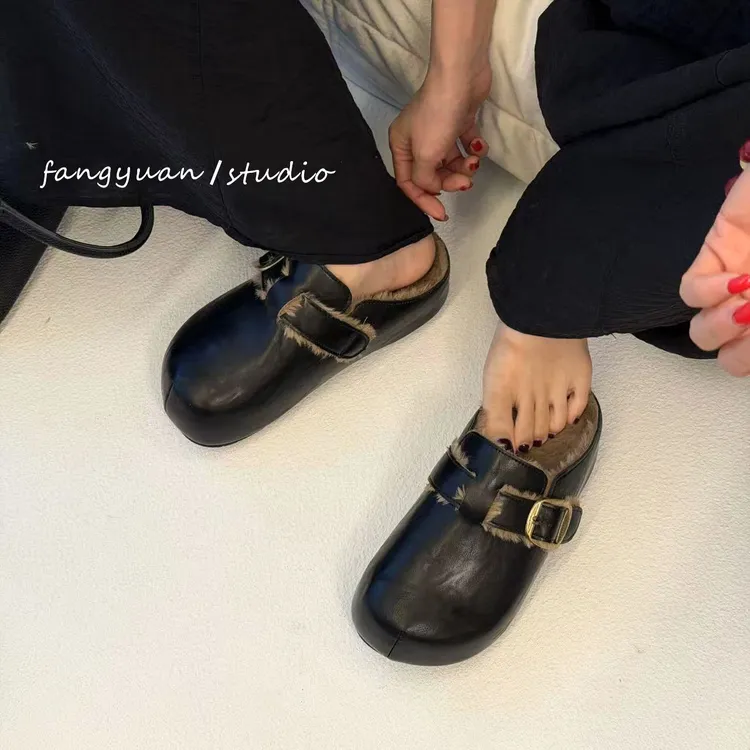 韩版女千金风极简风包头拖秋冬英伦风百搭时尚皮面卡皮巴拉勃肯鞋