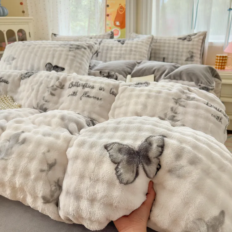 泡泡牛奶绒印花保暖四件套