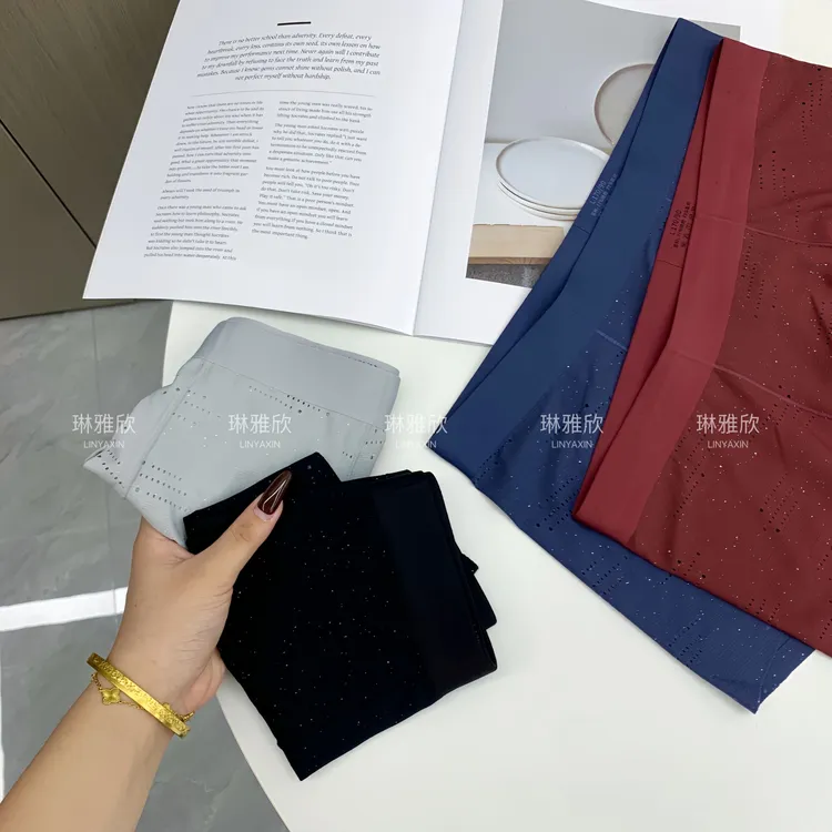 2025新款高奢山茶花10A抑菌满天星仿棉中腰舒适透气男士平角内裤