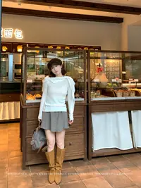圆领简约披肩打底衫