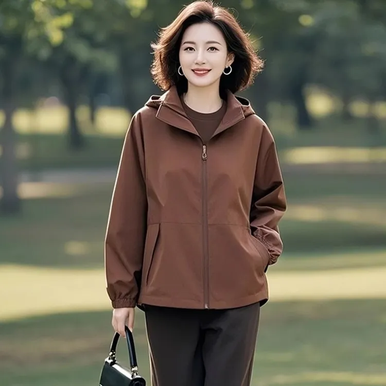 2025年春秋新款今年流行爆款独特漂亮宽松设计感咖色外套女妈妈装