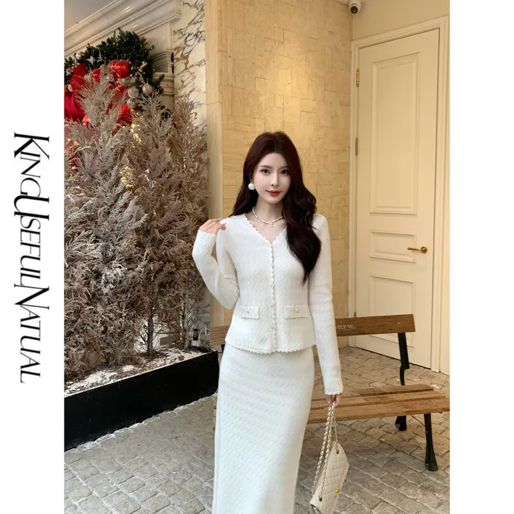 KUN【歌剧魅影】即是女主 全羊毛手工钩花菱形格纹秋冬加厚米色套装