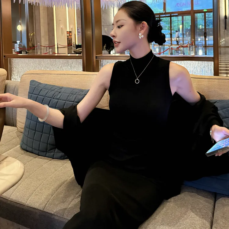早秋季气质显瘦包臀裙针织外套无袖连衣裙两件套高弹力日常直筒裙