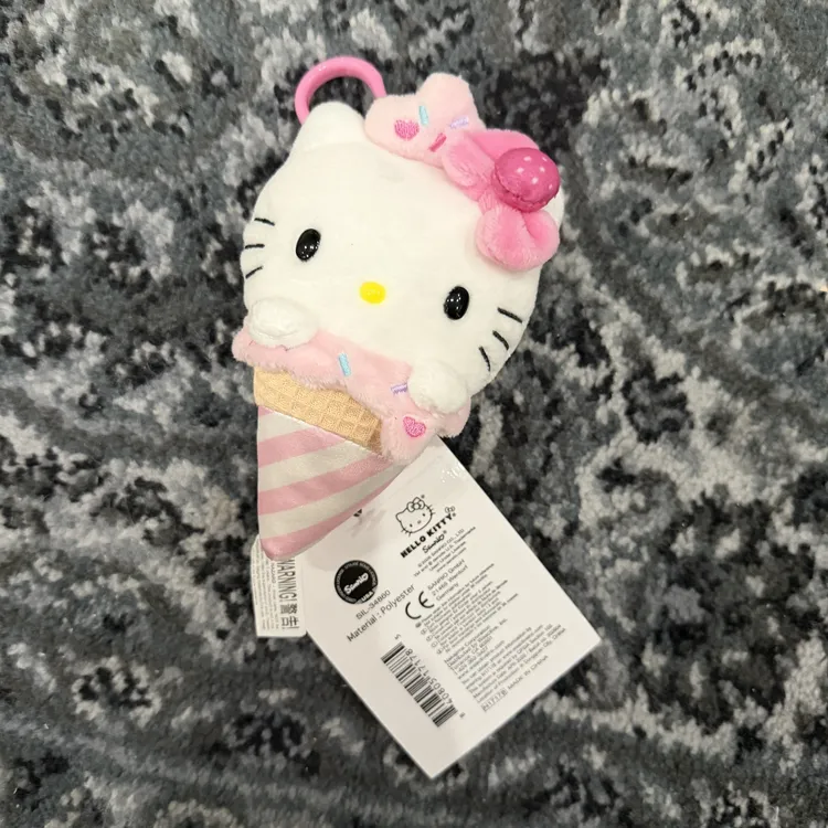 【洛杉矶限定】Hello Kitty 白色Kitty甜筒钥匙扣玩偶