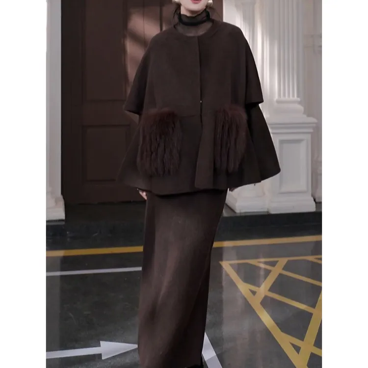 高级感轻奢洋气裙套装2025秋季新款时尚百搭毛呢斗篷披肩外套半裙
