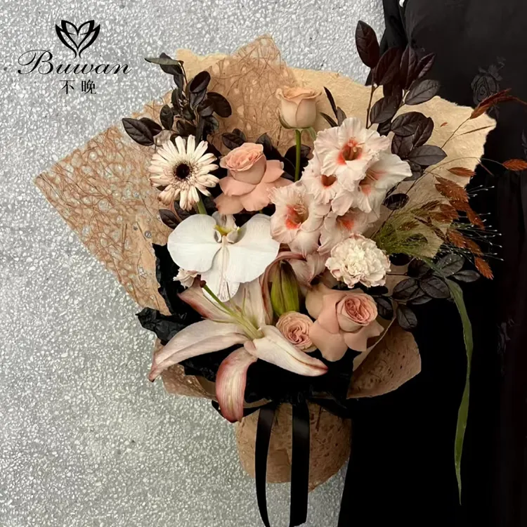 不晚 进口镂空麻卡龙包花纸鲜花束包装纸防水工艺纸花店花艺材料