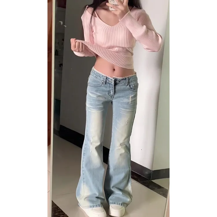 大码复古水洗浅色微喇牛仔裤女夏季新款蕾丝拼接宽松不贴腿喇叭裤