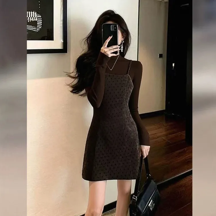 小香风气质辣妹波点吊带连衣裙女装2026秋冬新款大方得体一整套装