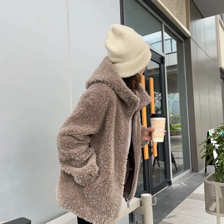A（升级版暖暖熊）海宁100羊毛一体外套加厚帽款冬装女韩版外套161