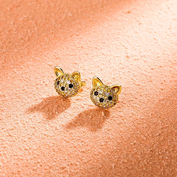 铜合金亚克力耳饰 可爱狗狗动物造型耳钉满锆石嘻哈耳饰耳钉轻奢