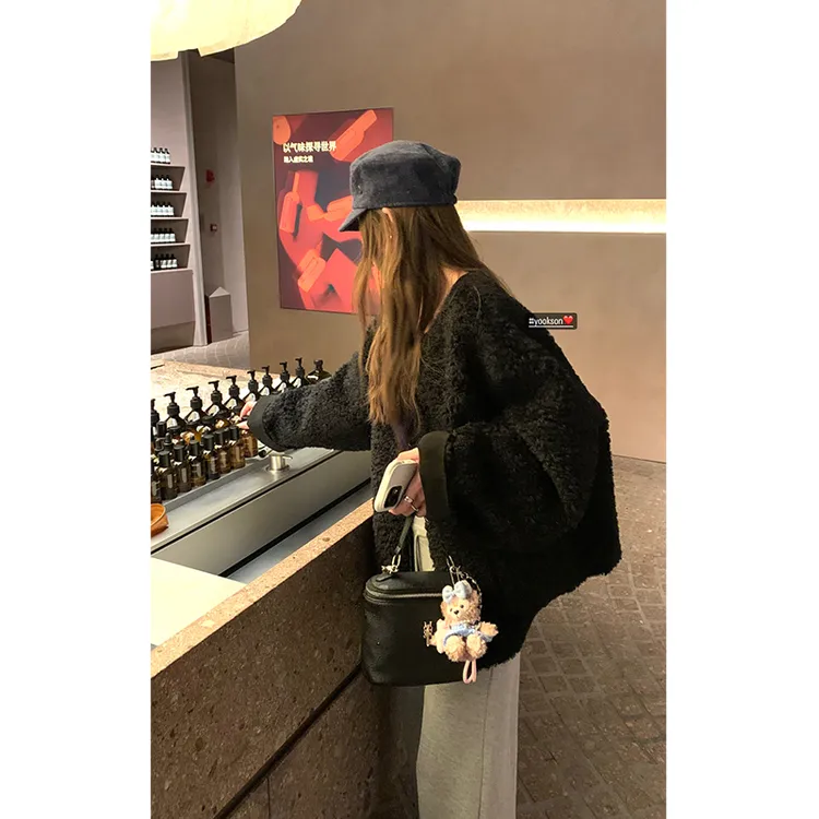 冬新款皮毛一体羊羔毛大衣宽松短款慵懒风毛毛外套女黑色韩版