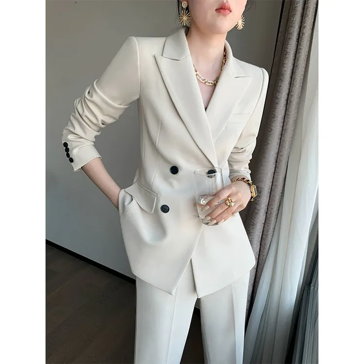春秋新款时尚气质西装套装女双排扣设计感职业休闲通勤西服女神范