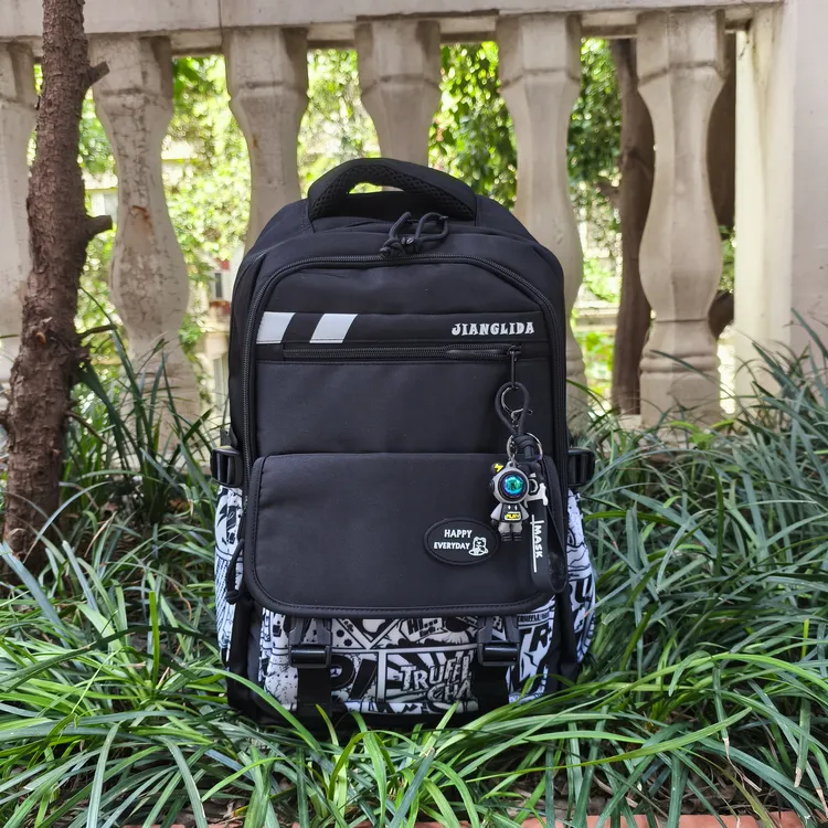 初中生书包男中学生双肩包男孩护脊减负大容量五六年级小学生书包