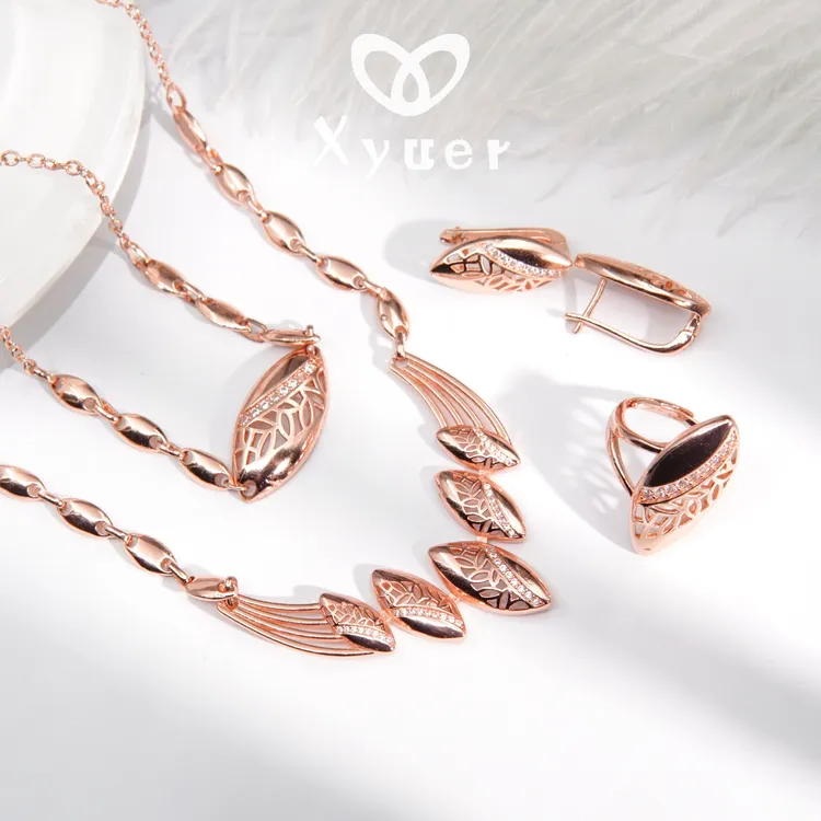 铜合金合成锆石吊坠 Xyuer镂空设计雕花工艺时尚精工首饰套装轻奢
