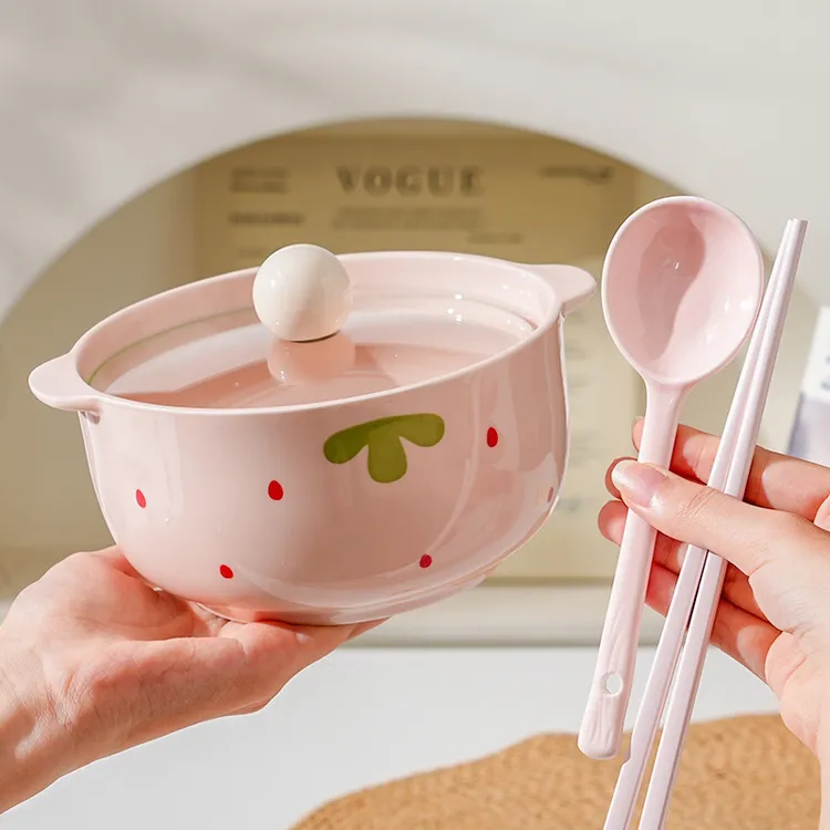 【带盖泡面碗】粉草莓泡碗陶瓷泡面碗带餐具学生宿舍耐高温防烫连耳