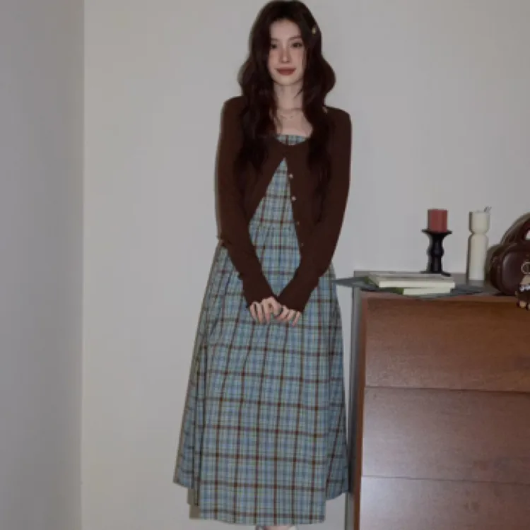 大码复古女装秋季MM韩版新款两件大码针织上衣格纹吊带裙套装