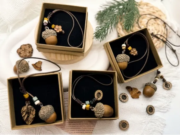 大自然的馈赠，原创纯手工橡果挂件钥匙扣木制挂绳果实木质挂饰