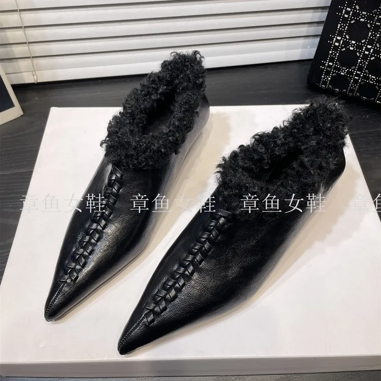 法式秋冬复古手工编织加绒深口尖头单鞋女时尚显瘦保暖气质毛毛鞋