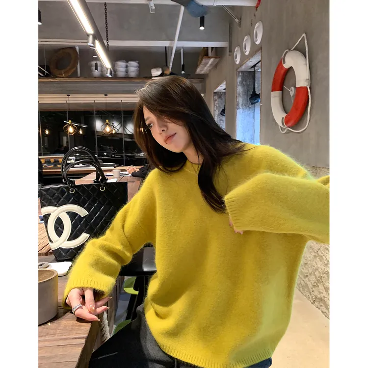 阿一氛围感兔绒圆领毛衣女2025冬季宽松外穿保暖松弛感上衣针织衫