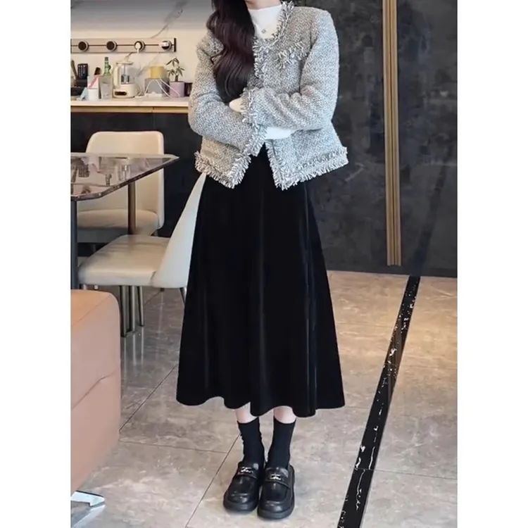 黑色高端金丝绒韩版伞裙女春秋冬气质垂感复古加绒显瘦黑色半身裙