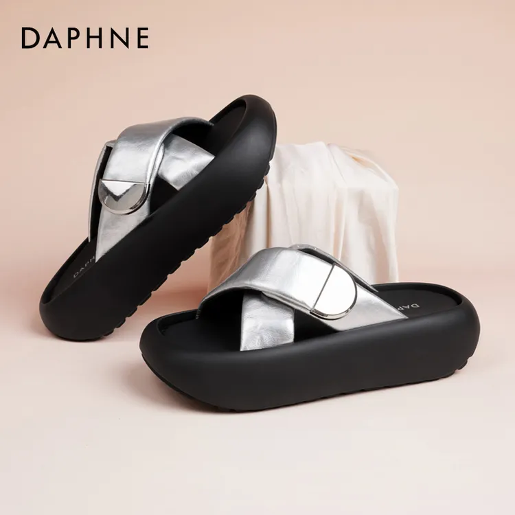 达芙妮外穿拖鞋女夏季新款时尚凉拖鞋厚底增高休闲踩屎感一字拖鞋