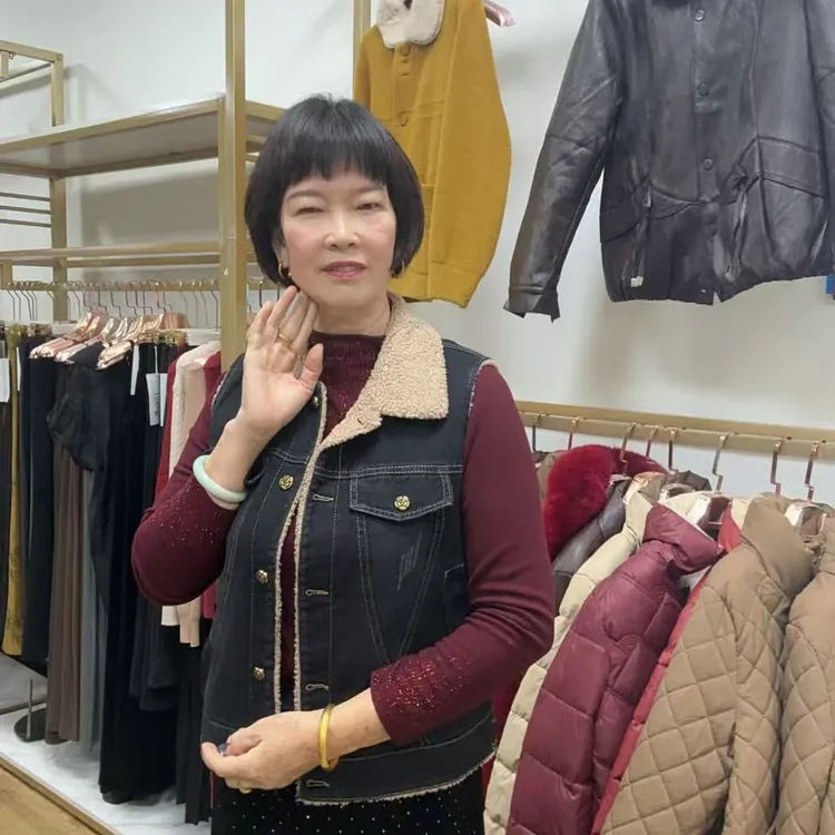 9811妈妈装新款牛仔马甲