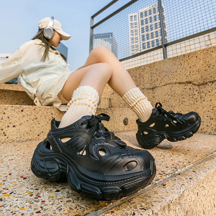 老爹洞洞鞋女士夏季外穿厚底增高防滑凉鞋踩屎感休闲沙滩溯溪鞋女