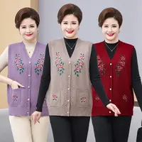 中老年人春秋针织马甲女妈妈装绣花坎肩能穿到200斤中年