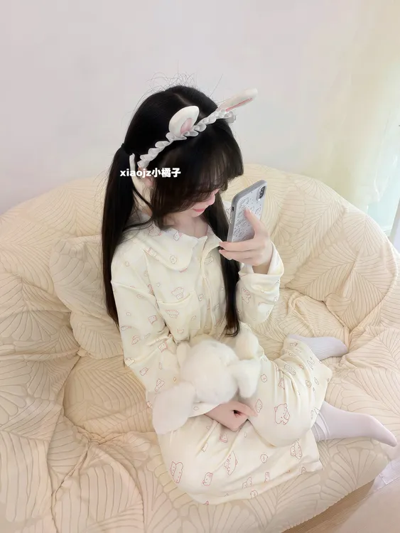睡衣女款爆款2025新款女大学生秋冬加厚德绒卡通甜美家居服套装