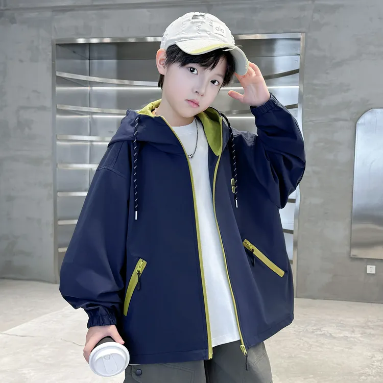男童秋装韩版洋气外套2025新款儿童春秋款帅气连帽夹克男孩上衣潮